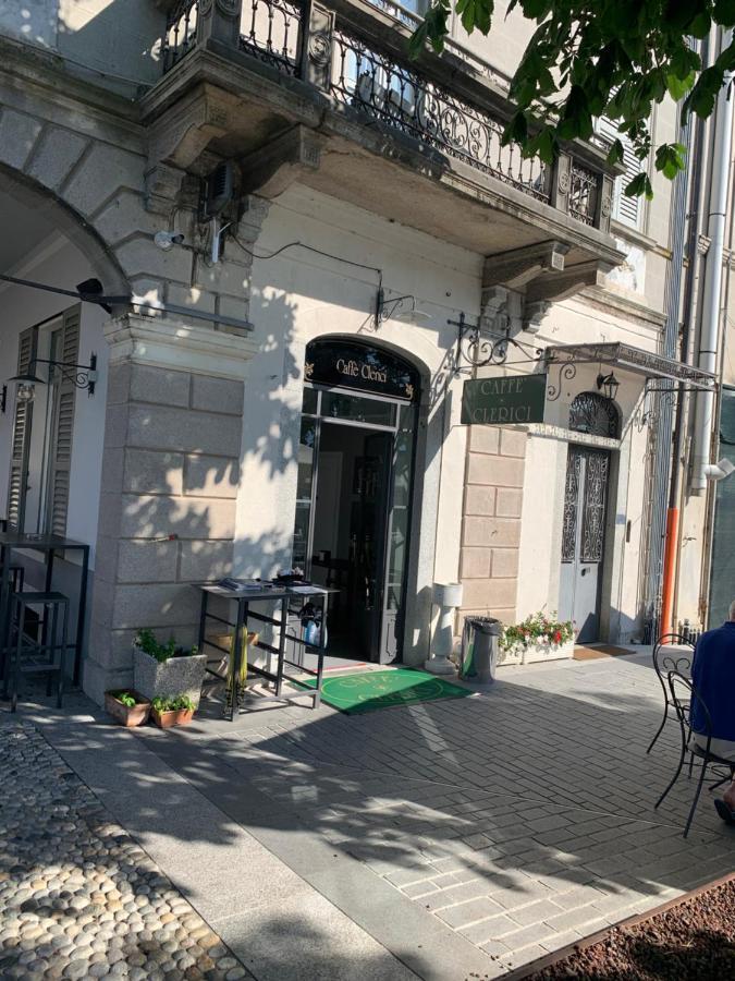 Palazzo Clerici Apartman Luino Kültér fotó