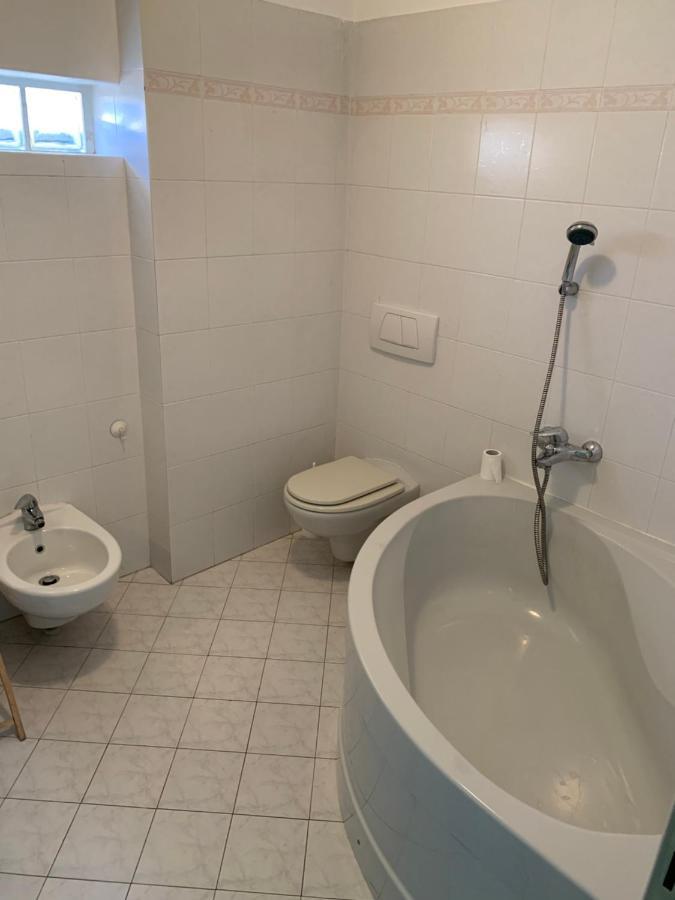 Palazzo Clerici Apartman Luino Kültér fotó