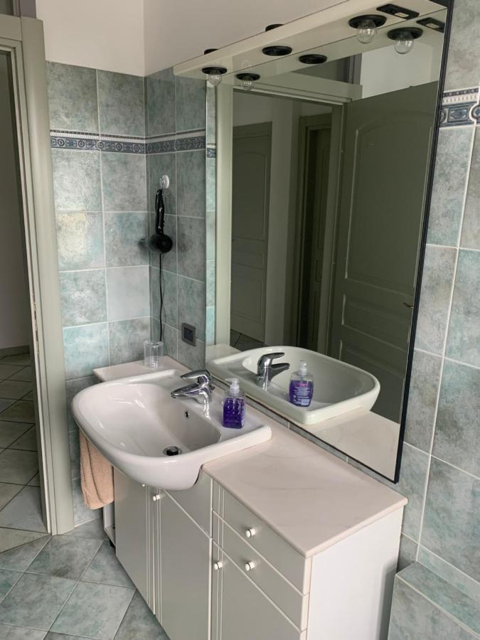 Palazzo Clerici Apartman Luino Kültér fotó